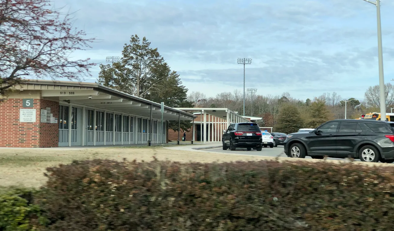 Henrico HS student in critical condition after being stabbed at school