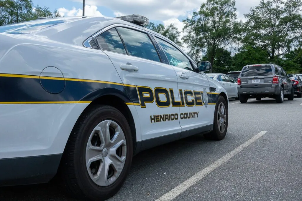 Woman injured after shooting at Henrico apartments