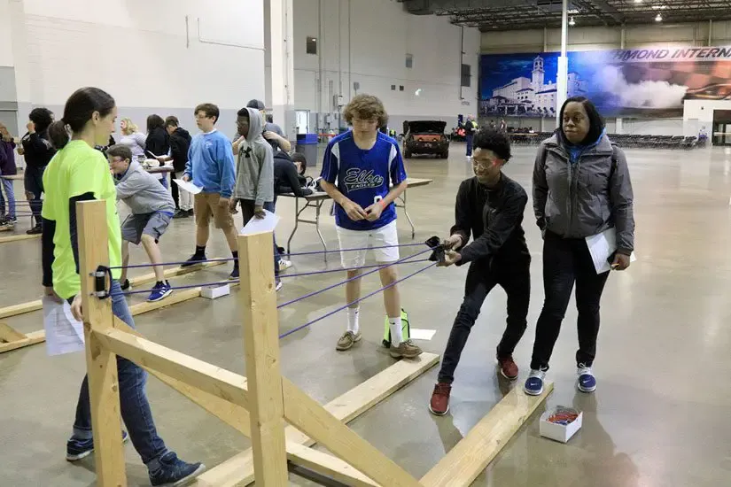 Raceway hosts eighth graders for Speed into Science