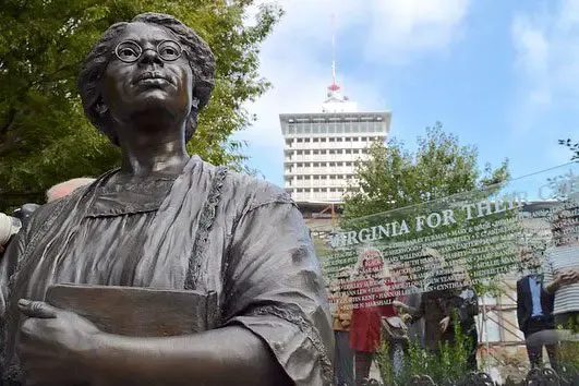 Women’s monument unveiled on Capitol Square – ‘No pedestals, no  weapons, no horses’