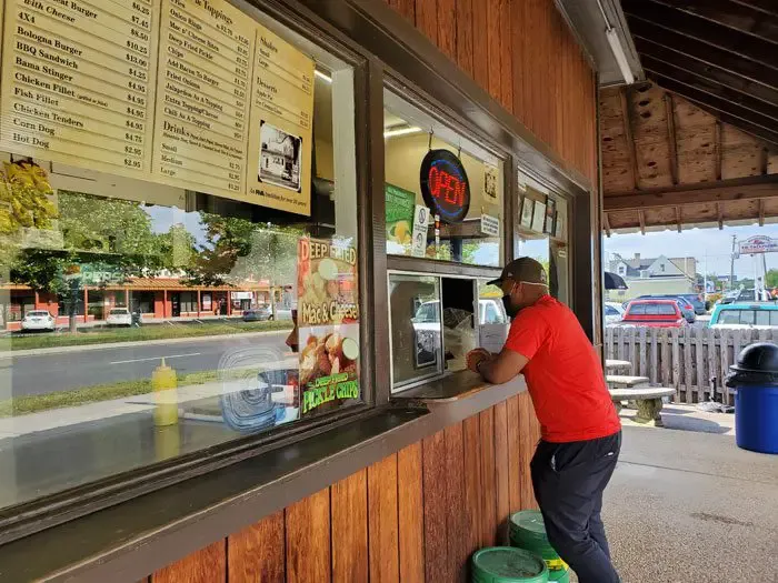 Lakeside shops find their way through pandemic