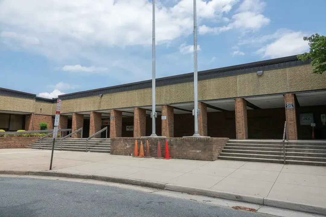 Two Henrico County students charged after bringing guns to campus