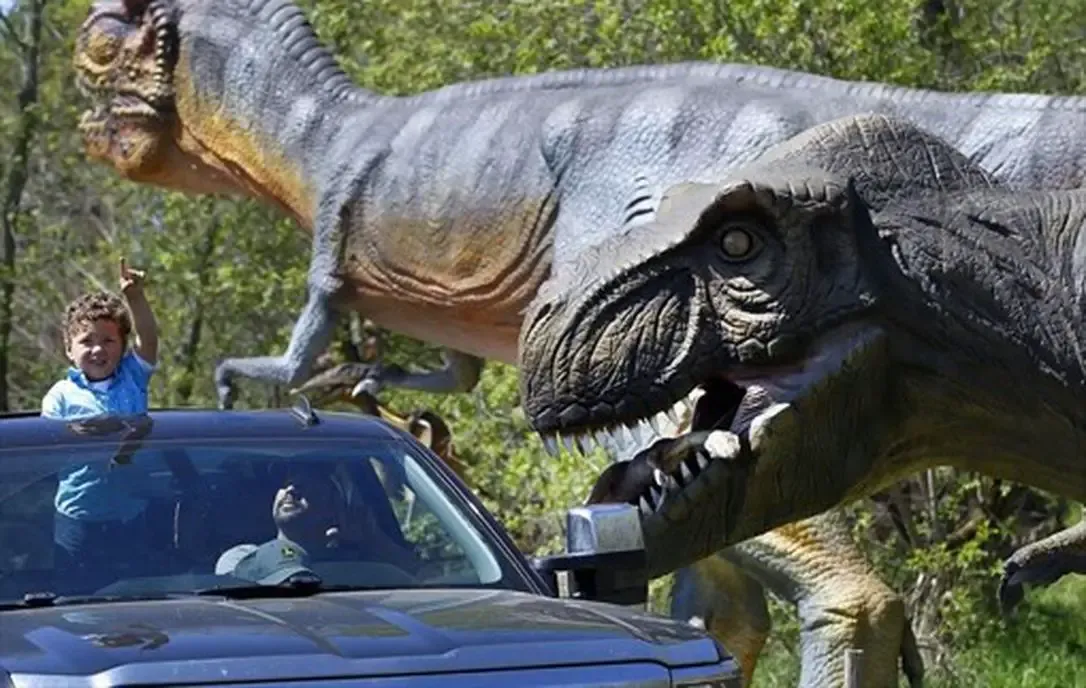 Life-sized dinosaurs arrive in Henrico Sept. 24 for drive-through exhibit 