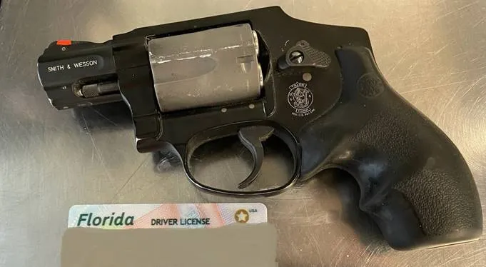 Florida man cited by police after trying to bring gun onto flight at RIC