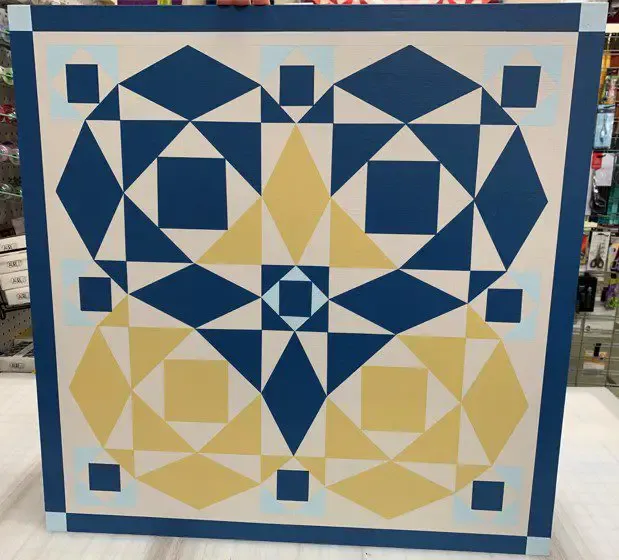 Lakeside shop raffling quilts to benefit Ukraine fund