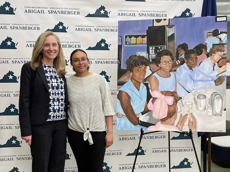 Hermitage HS student wins Seventh District Congressional Art Competition