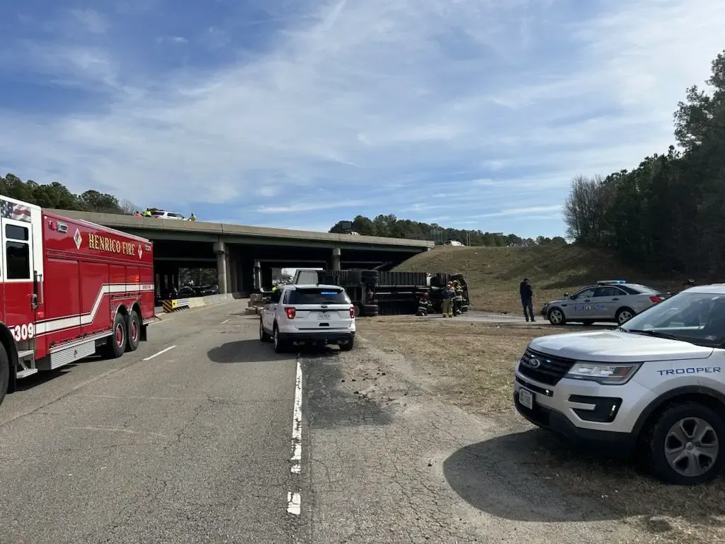 Tractor-trailer crashes in Short Pump