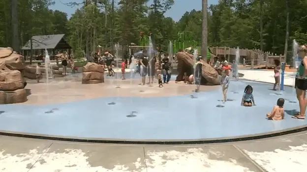 Taylor Farm Park opens in Sandston